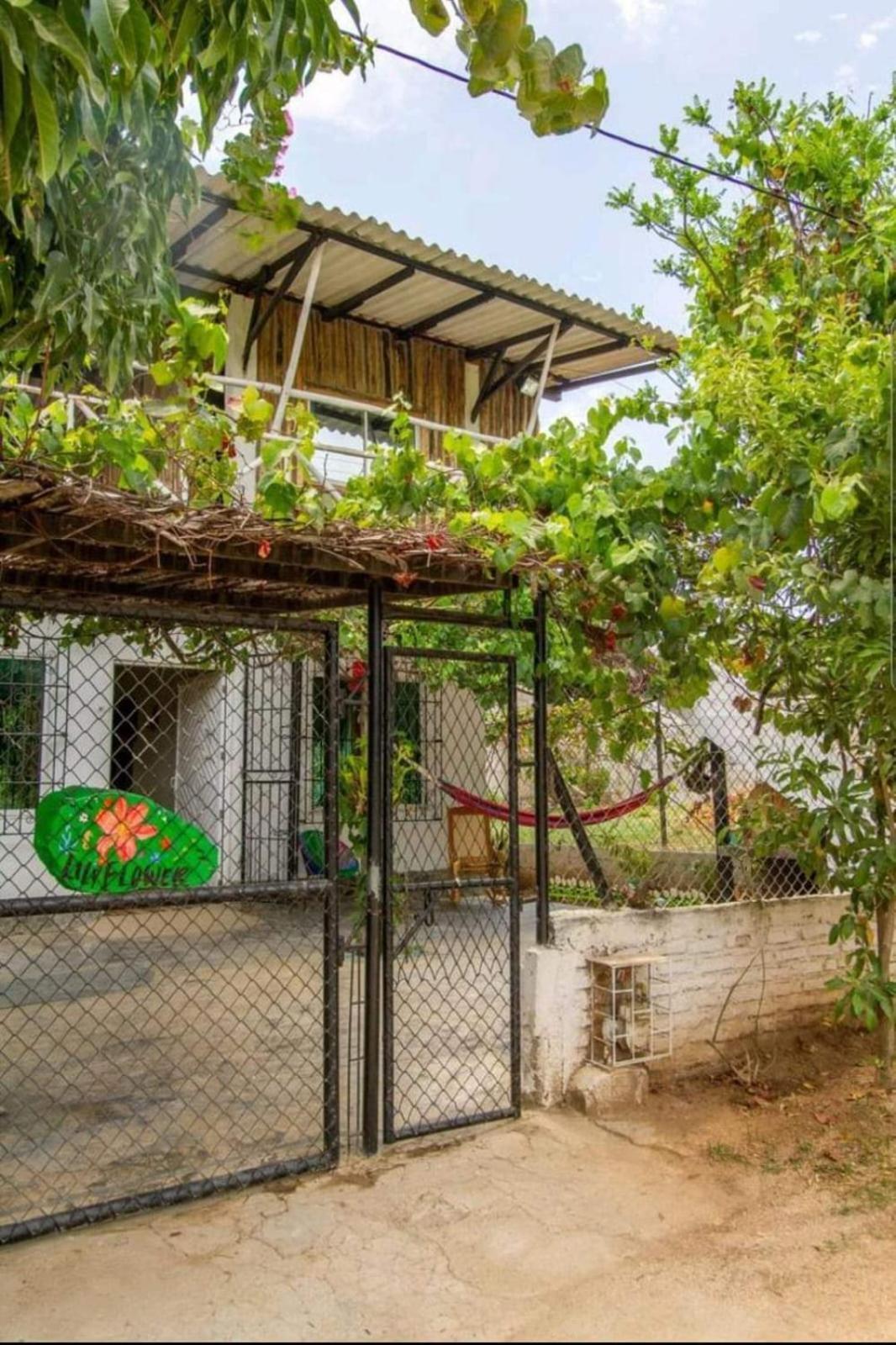 Casa Lily Flower Playa Dormida Extérieur photo